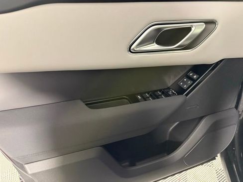 Certified 2025 Land Rover Range Rover Velar Dynamic SE image 12