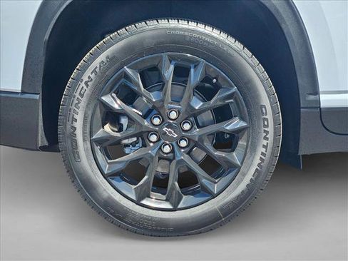 New 2026 Chevrolet Traverse LT w/ Midnight/Sport Edition FWD image 9