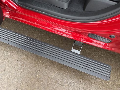 New 2026 RAM 1500 Laramie AWD/4WD image 9