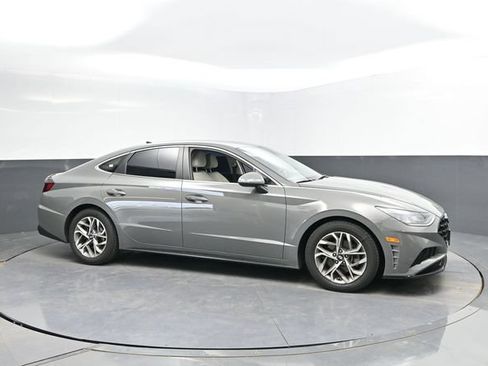 Used 2021 Hyundai Sonata SEL FWD image 3