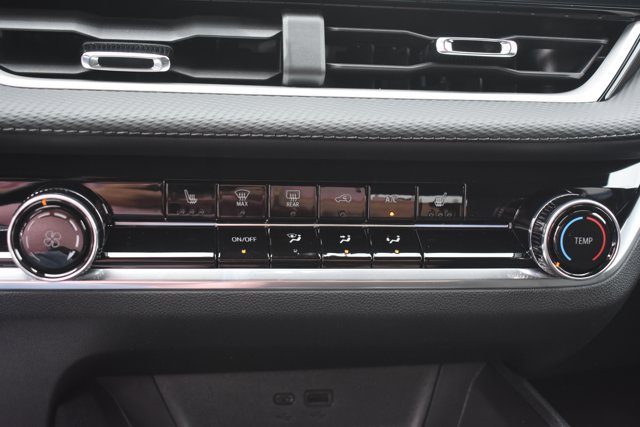 New 2027 Chevrolet Equinox LT w/ Safety and Technology Package FWD image 25