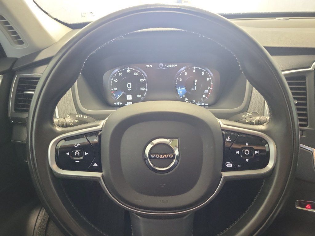 Used 2020 Volvo XC90 T5 Momentum w/ Protection Package Premier AWD/4WD image 12