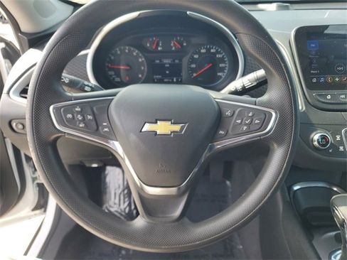 Used 2024 Chevrolet Malibu LT image 23