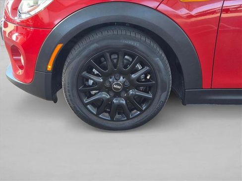 Used 2018 MINI Cooper 2-Door Hardtop FWD image 9