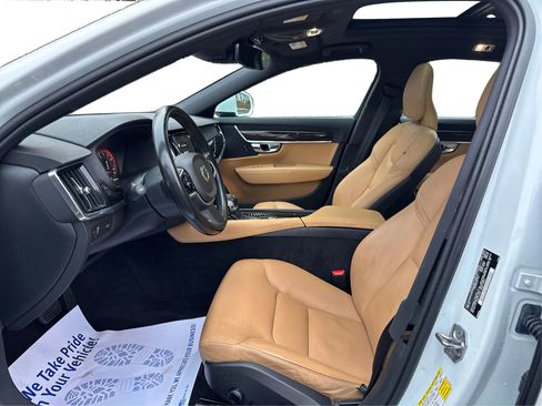 Used 2019 Volvo S90 T6 Momentum image 11