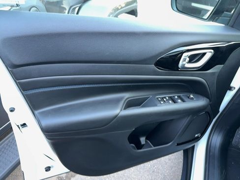 New 2026 Jeep Compass Limited w/ Sun, Sound & Navigation Group image 6