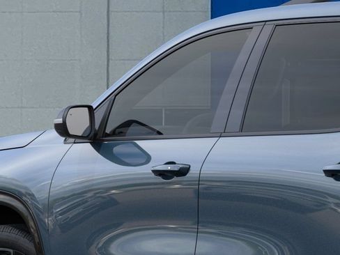 New 2026 Chevrolet Traverse RS w/ LPO, Floor Liner Package FWD image 12