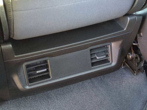 Used 2022 Chevrolet Silverado 1500 Custom image 21