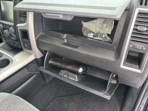 Used 2017 RAM 1500 Classic SLT w/ SLT Plus D￩cor Group image 45