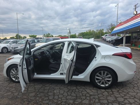 Used 2016 Hyundai Elantra Value Edition FWD image 12