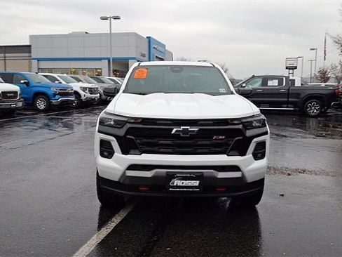 Certified 2023 Chevrolet Colorado Z71 w/ Z71 Convenience Package 2 image 3