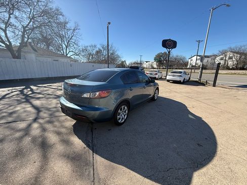 Used 2011 MAZDA MAZDA3 i Sport image 7