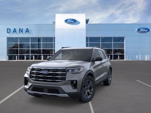 New 2026 Ford Explorer Active w/ Active Comfort Package image 2