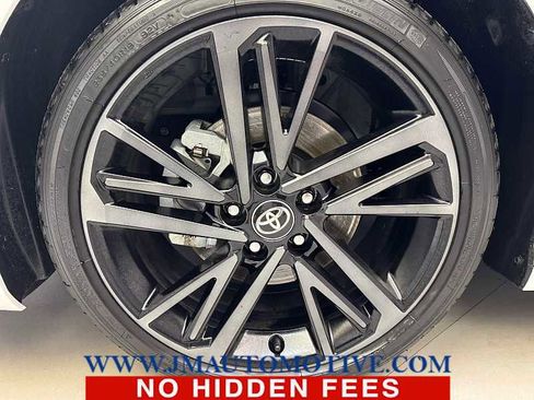 Used 2025 Toyota Camry XSE AWD/4WD image 9