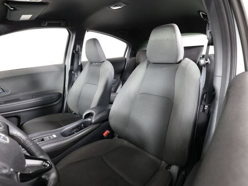 Used 2019 Honda HR-V Sport image 11