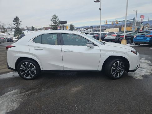 Used 2024 Lexus UX 250h AWD w/ Premium Package image 2