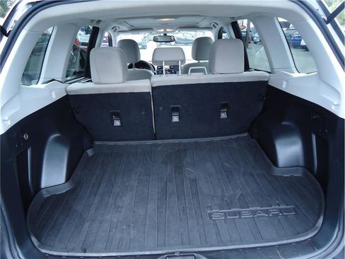 Used 2015 Subaru Forester 2.5i Premium w/ All-Weather Package image 24