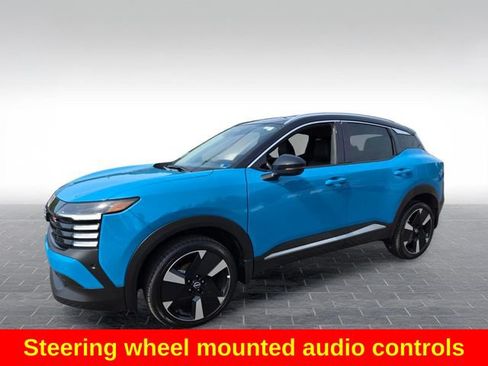 Used 2025 Nissan Kicks SR AWD/4WD image 4