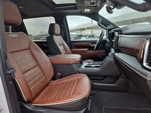 Certified 2024 GMC Sierra 2500 Denali Ultimate w/ Max Trailering Package image 30