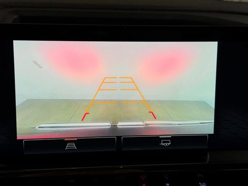 Certified 2022 GMC Sierra 1500 SLE image 34