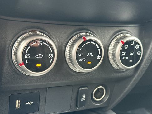 Used 2025 Mitsubishi Outlander Sport ES AWD/4WD image 19