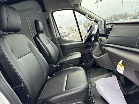 New 2026 Ford Transit 250 148 Medium Roof image 16