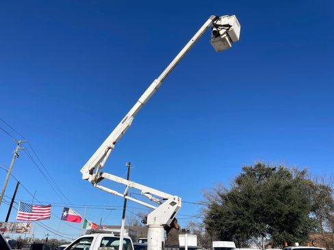 Used 2008 Ford F550 2WD Regular Cab Super Duty image 21