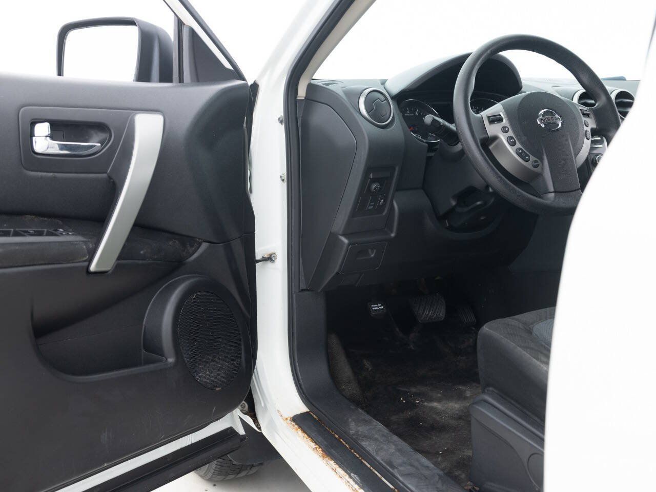 Used 2013 Nissan Rogue S w/ Special Edition Pkg AWD/4WD image 24