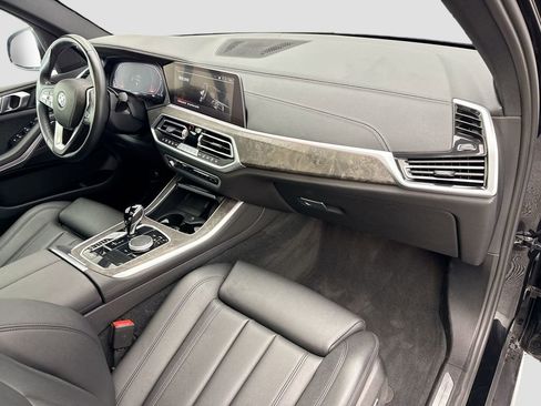 Used 2022 BMW X5 sDrive40i w/ Parking Assistance Package image 16