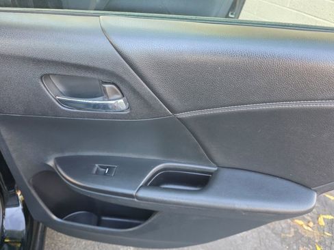 Used 2016 Honda Accord EX-L image 38