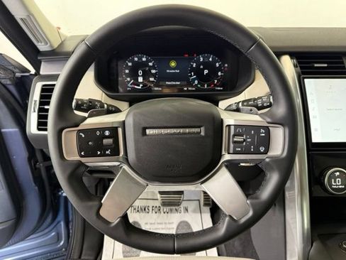 Used 2025 Land Rover Discovery Dynamic SE AWD/4WD image 40