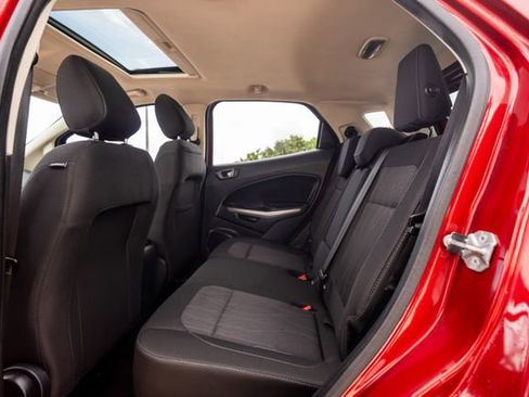 Used 2021 Ford EcoSport SE FWD image 6