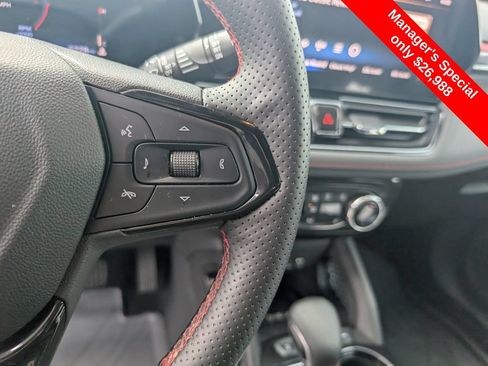Used 2025 Chevrolet TrailBlazer RS w/ Convenience Package AWD/4WD image 18