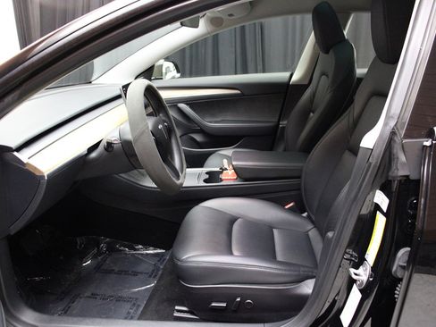 Used 2023 Tesla Model 3 Standard Range image 23