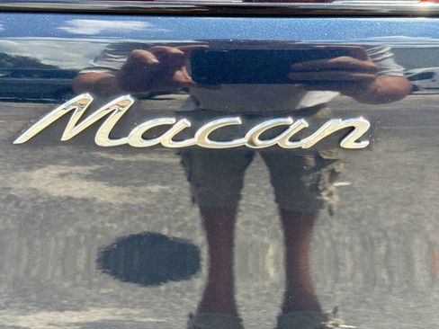 Used 2019 Porsche Macan AWD/4WD image 11