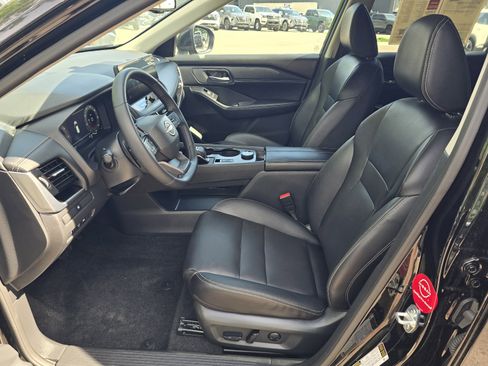Certified 2026 Nissan Rogue SL AWD/4WD image 12