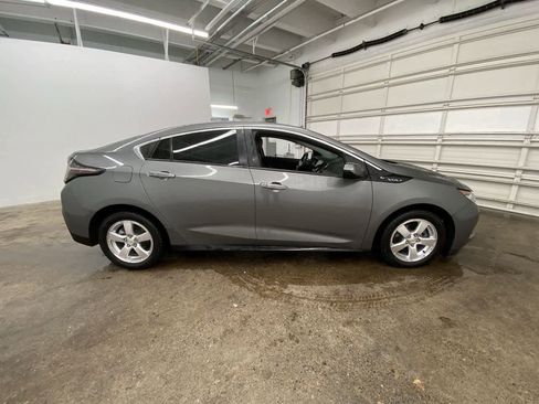 Used 2017 Chevrolet Volt Premier w/ Driver Confidence II Package image 7