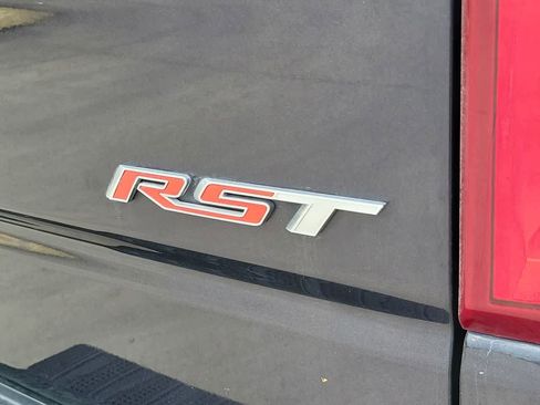 Used 2023 Chevrolet Silverado 1500 RST AWD/4WD image 15