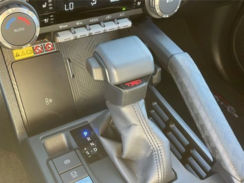 Certified 2025 Toyota 4Runner TRD Off-Road Premium image 16