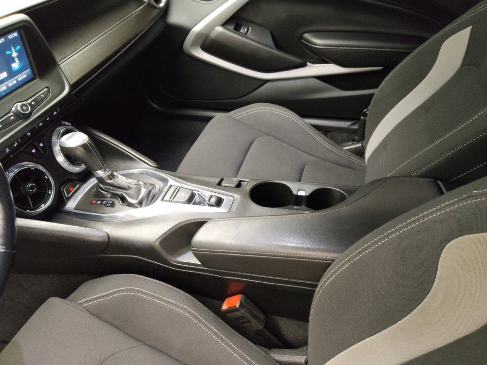 Used 2018 Chevrolet Camaro LT RWD image 26