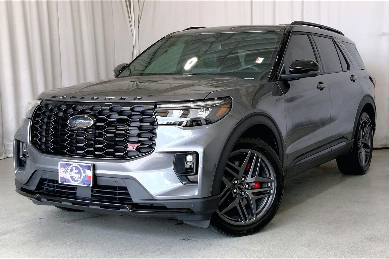 Used 2025 Ford Explorer ST w/ Sun And Sound Package AWD/4WD image 11