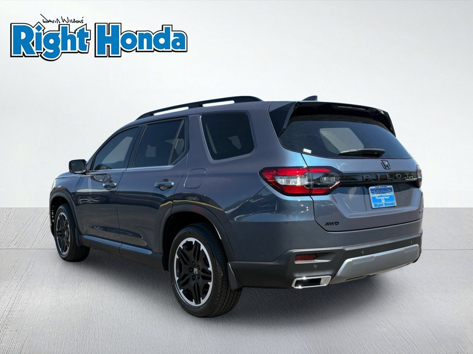 New 2026 Honda Pilot Touring image 4