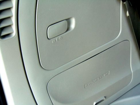 Used 2018 Chrysler Pacifica Limited w/ Tire & Wheel Group image 18