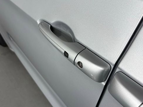 Used 2024 Chrysler Pacifica Limited image 12