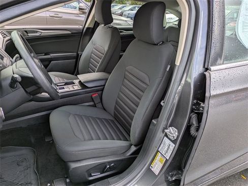 Certified 2017 Ford Fusion SE image 7