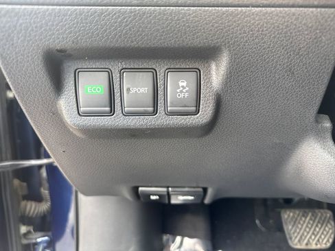Used 2018 Nissan Sentra SV w/ All Weather Package FWD image 32
