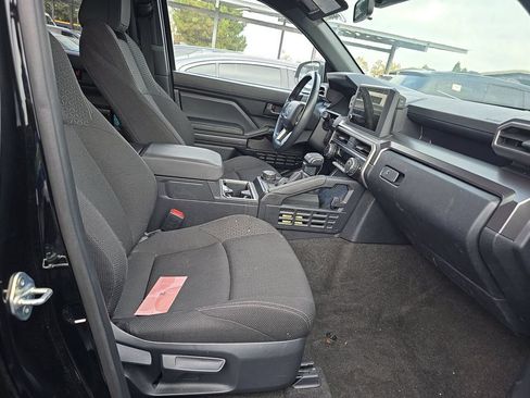 Used 2025 Toyota 4Runner SR5 AWD/4WD image 8