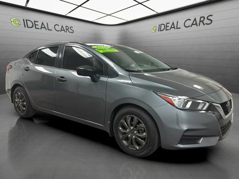Used 2020 Nissan Versa S FWD image 3