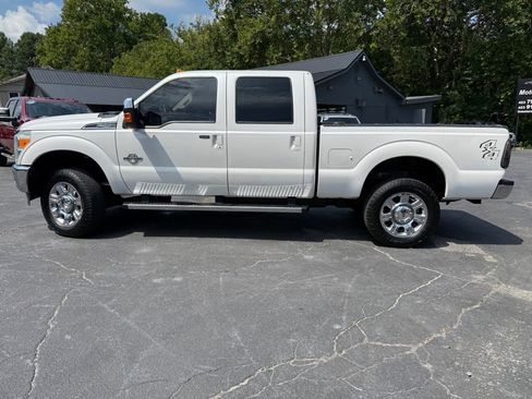 Used 2015 Ford F250 Lariat w/ Chrome Package image 16