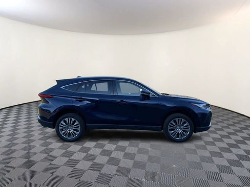 Used 2023 Toyota Venza Limited image 6